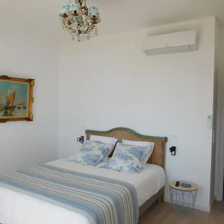 Marguerite 住宿加早餐酒店 耶尔